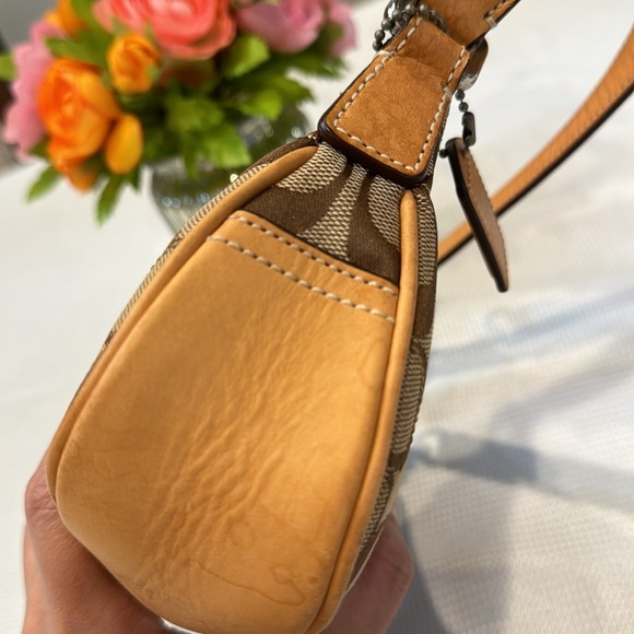 Authentic Coach small shoulder bag - Picture 5 of 11